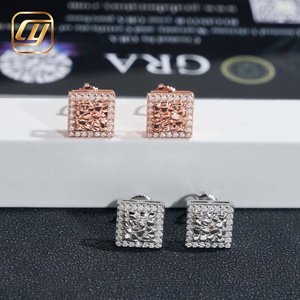 Boucles d'oreilles clous en moissanite VVS en argent S925, forme carrée creuse, gravées CNC, bijoux fins en gros, en stock - Product Image 6