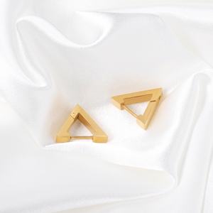 Pendientes de Aro Geométricos Modernos, Chapados en Oro de 18K, Acero Inoxidable Pulido, Joyería con Triángulo Hueco y Estrella - Product Image 2