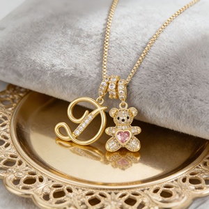 Collier pendentif chaîne serpent 26 lettres A-Z en diamant Dopamine, collier pendentif cœur en zircone alphabet de luxe léger, vente chaude - Product Image 6