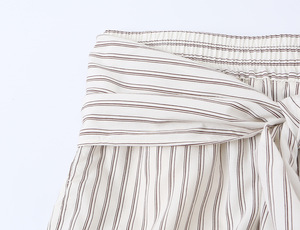 <span class=keywords><strong>Pantaloni</strong></span> Palazzo a Vita Alta da <span class=keywords><strong>Donna</strong></span> a Righe <span class=keywords><strong>con</strong></span> Laccio, Modello Primavera 2026 Personalizzato, <span class=keywords><strong>con</strong></span> Fascia in Vita Staccabile - Produzione OEM - Product Image 4