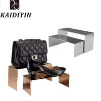 Support de présentation en acier inoxydable de haute qualité pour chaussures et sacs à main, support de présentation en métal doré, plateforme de présentation en escalier