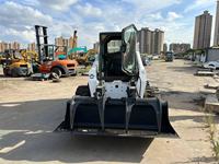 Moteur d'occasion pour chargeuse compacte S300 1 tonne, faible nombre d'heures de fonctionnement, bon état, à vendre