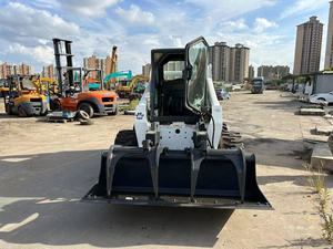 Moteur d'occasion pour chargeuse compacte S300 1 tonne, faible nombre d'heures de fonctionnement, bon état, à vendre - Product Image 3