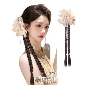 Perruque tressée élégante motif papillon et fleur avec double queue de cheval à pampilles pour femme, style jeune et délicat, en fibre haute température, avec pince à cheveux - Product Image 1