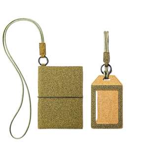 Porte-passeport en liège biodégradable de luxe pour feuilles de thé, accessoire de voyage écoresponsable - Product Image 1