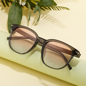 Gafas de sol para hombre Dl-28216, montura de metal TR, lentes TAC con protección UV400, color negro, montura grande, para uso en exteriores. - Product Image 1