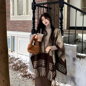 <span class=keywords><strong>2025</strong></span> Novo Clássico Inverno Quente <span class=keywords><strong>Poncho</strong></span> De Viagem Xales Mulheres Oversize Xadrez Padrão Manto Cabo Senhoras Imitar <span class=keywords><strong>Poncho</strong></span> De Caxemira - Product Image 4