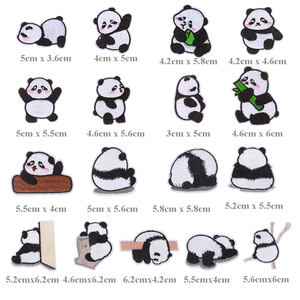 बच्चों के कपड़ों के लिए कढ़ाई पांडा पैच पर छोटे काले रंग का लोहा - Product Image 2