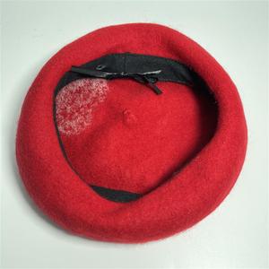 หมวกเบเร่ต์แบบทำมือหมวกเบเร่ต์สีแดงสีดำสีขาวหัวใจใหญ่ขนแกะสักหลาดสำหรับผู้ใหญ่เด็กจิตรกรหมวกเบเร่ต์แฮนด์เมดสำหรับผู้หญิงเด็กผู้หญิง - Product Image 6