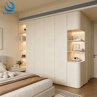Armoire Moderne Exclusif Personnalisable avec Organisation Flexible des Tiroirs pour Chambres Principales, Villas de Luxe et Projets d'Appartements