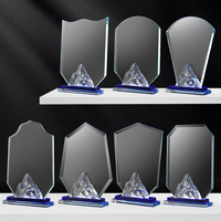 Trophée en cristal vierge personnalisé trophée en cristal en forme de montagne avec coupe de trophées de compétition sportive à base bleue