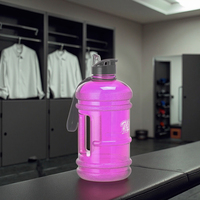 Pichet à eau en plastique PETG de 2,2 L pour l'entraînement et le sport, bouteille d'eau transparente de qualité supérieure