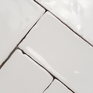 Piastrella Vitri Bianca 5x15 Cm Smaltata con Bordi Irregolari Spessore 10 Mm - Product Image 5