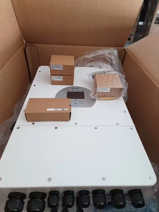 ระบบแบตเตอรี่ไฮบริดสามเฟส 5kW 8kW 10kW 12kW SUN-5/8/10/12K-SG01HP3-EU-AM2 50A สำหรับการชาร์จและการปล่อยประจุไฟฟ้าแรงสูง - Product Image 4