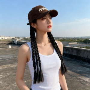 Nouvelle Perruque Chapeau Tressée Faite à la Main, Coiffure Complète Tendance avec Mèches Réalistes Colorées, Accessoire Cheveux Queue de Cheval Stock LM888 - Product Image 3