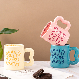 <span class=keywords><strong>Tasse</strong></span> à petit déjeuner en <span class=keywords><strong>porcelaine</strong></span> personnalisée de 350 ml avec dessin animé anglais en gros pour souvenir, cadeau de la Saint-Valentin - Product Image 3