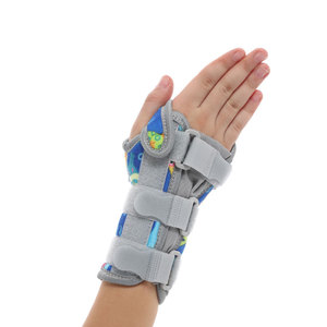 Penahan fiksasi pergelangan tangan bernapas dapat diatur, penahan tali pergelangan tangan untuk ketinggian dan penstabil pergelangan tangan jempol terowongan Karpal - Product Image 4