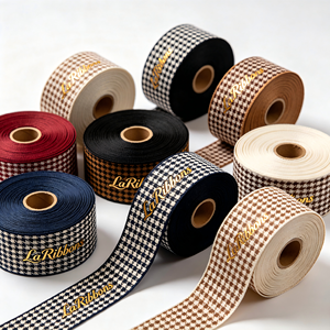 Cinta de Grosgrain de Poliéster/Algodón de 1-1/2 Pulgadas con Estampado en Lámina Dorada, Certificación OEKO-TEX/BSCI - Product Image 4