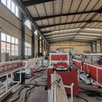 Équipement de production de profilés de bandes d'étanchéité en caoutchouc pour extrudeuse de plastique à vis simple
