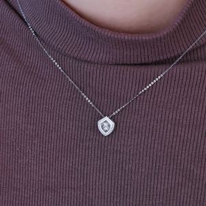 Collar con Colgante en Forma de Escudo de Oro Blanco Sólido de 18K, Diamante Natural de Alta Calidad, Regalo Personalizado para Amigos, Uso Diario, Fiesta - Product Image 2