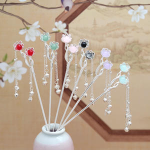 Épingle à cheveux <span class=keywords><strong>vintage</strong></span> à double fleur avec cloche de jade et pompon élégant à franges Épingle à cheveux polyvalente de style ancien - Product Image 1