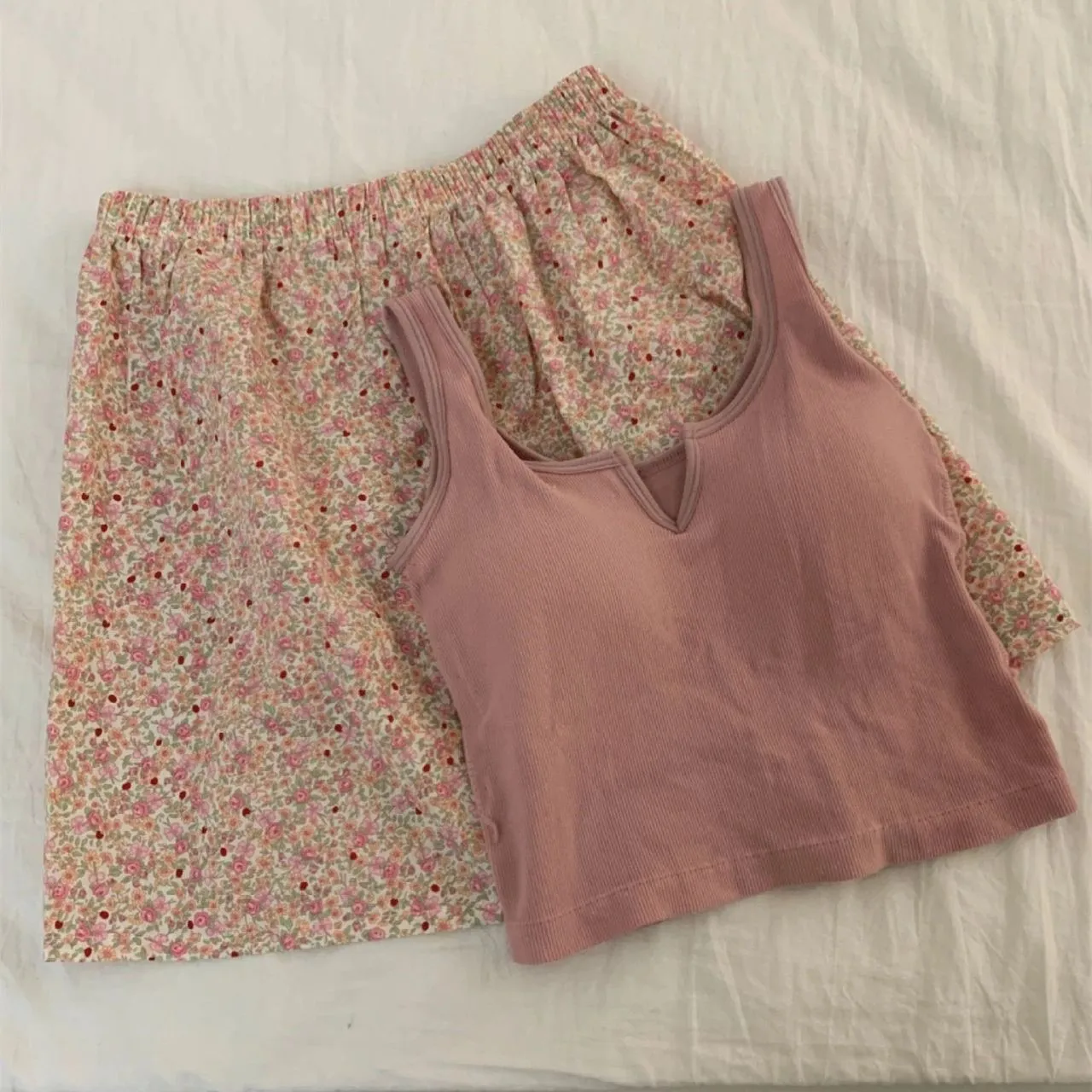 Explosive Floral Shorts Threaded Pajamas Women's Vest Breathable Elastic Sling Base Set Home Clothes