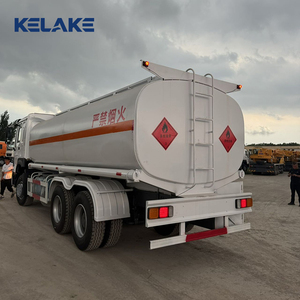 รถบรรทุกน้ำมัน Howo 6x4 6 ลูกบาศก์เมตร สภาพใหม่ เกียร์ธรรมดา รถบรรทุกน้ำมันสำหรับสถานีบริการน้ำมัน รถขนส่งน้ำมัน - Product Image 2