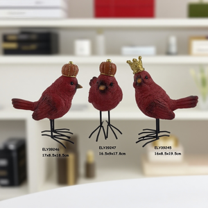 รูปปั้นนกสีแดงเรซิ่นสั่งทำพิเศษ พร้อมมงกุฎทอง ประดับตกแต่งสวน ระเบียง โต๊ะคริสต์มาส - Product Image 2