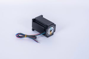 Motor Nema24 28mm 35mm 42mm 57mm 60mm 86mm 104mm 3.15V 4.2A 3.3Nm 60D6414-13 Motor Nema24 28mm 35mm 42mm 57mm 60mm - Product Image 2