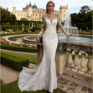 فستان زفاف أنيق بتصميم حورية البحر للمقاسات الكبيرة |   فستان زفاف مثير بياقة على شكل V عميقة وظهر شفاف مع ذيل طويل - Product Image 5