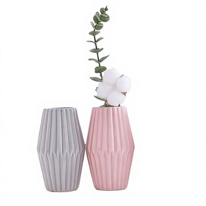 Jarrón de Porcelana Grande Hecho a Medida con Diseño Moderno y Rústico Único para Decoración del Hogar - Product Image 2
