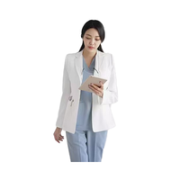 Veste de gommage d'hôpital à manches longues personnalisée avec conception personnalisée Veste de médecin blanche Blouse de laboratoire médical pour femmes