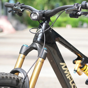 Kit de Faro Delantero Inteligente para Bicicleta Eléctrica Amflow (luz + Soporte de Montaje) - Product Image 4
