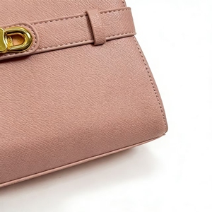 Bolso de Mano de Alta Gama con Hebilla Dorada 2026, Bolso de Hombro Cuadrado de PU para Viajes Diarios, Adecuado para Uso Diario Informal - Product Image 3