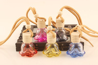 Flacon de parfum en verre transparent en forme de rose, diffuseur d'huiles essentielles parfumées avec couvercle en bois pour désodorisant de voiture