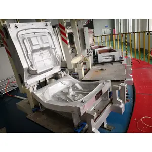 Good Price Auto Flexible Polyurethane Foam Car Safety Seat for Child Foam Injection Machine Production Line