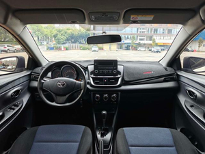 Toyota <span class=keywords><strong>Yaris</strong></span> L 2011 1.5L CVT Benzina, Auto Usata, Berlina 4 Porte 5 Posti, Veicolo di Seconda Mano - Product Image 6