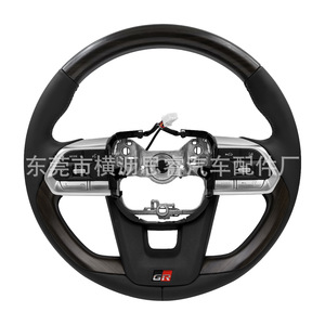 Volante de fibra de carbono Lexus LC300 de 3 radios estilo carreras con controles para modelos 2008-2022 - Product Image 4