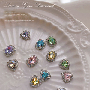 AB DIY Strass fantaisie de luxe en forme de cœur à sertir, avec chaîne en verre et griffes, pour accessoires vestimentaires et pierres précieuses - Product Image 1