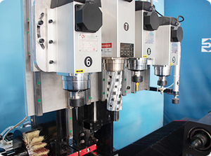 <span class=keywords><strong>Tour</strong></span> <span class=keywords><strong>à</strong></span> <span class=keywords><strong>bois</strong></span> CNC multifonctionnel 7-en-1 très rentable lancé par CATEKCNC en 2025 pour les pieds de table et de chaise - Product Image 3