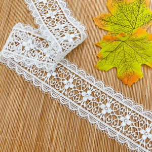 Pizzo Ricamato 3D per Scarpe e Accessori d'Abbigliamento, Bordatura in Poliestere Idrosolubile con Design Traforato, Larghezza 4,9 cm - Product Image 3