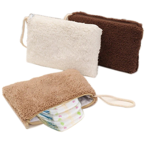 Sac à langer en fourrure Teddy, design <span class=keywords><strong>jeune</strong></span>, produit phare, vente directe usine, pour <span class=keywords><strong>maman</strong></span> et <span class=keywords><strong>jeune</strong></span> <span class=keywords><strong>maman</strong></span>, en nouveaux matériaux, bon prix - Product Image 1