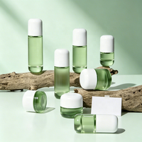 Ensemble de flacons en verre vert pour emballage cosmétique avec capuchon blanc en forme de dôme, logo personnalisé pour marque, étiquette privée, sérum