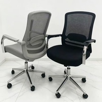 Chaise de bureau exécutive ergonomique multifonctionnelle à dossier moyen en maille pivotante – Meilleure vente