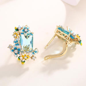 Pendientes colgantes de flores chapados en oro con piedra de circón para mujer, joyería de moda de estilo romántico para fiesta - Product Image 4