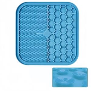 Tappetini per leccare il cane da compagnia impermeabili ecologici in Silicone blu Pawprint con burro di arachidi e ciotole e mangiatoie in stile amore - Product Image 1