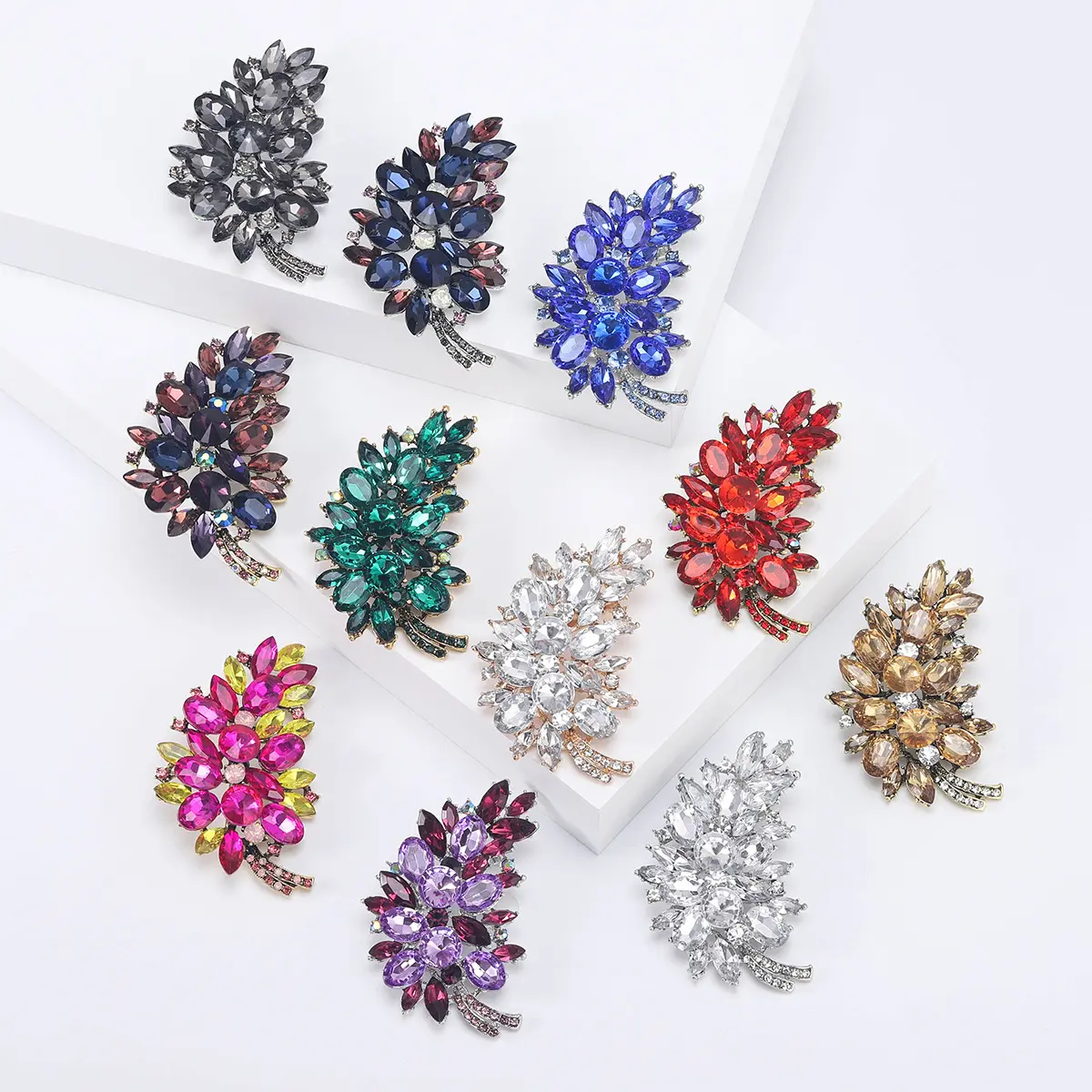 LUOXIN Bijoux de mode Bouquet de couleurs mélangées Rhinestone Crystal Feather Shape Brooch Pin