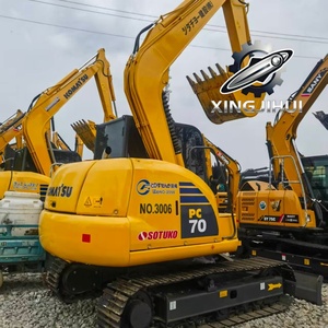 Excavatrice Komatsu 70-8 d'occasion, marque japonaise d'origine, 7 tonnes, petite taille, sur chenilles en caoutchouc. - Product Image 5