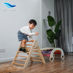 Triángulo Piklers de madera arcoíris con rampa, arco de escalada, juguetes escaladores para interiores para niños, juego de triángulo de escalada Montessori - Product Image 1