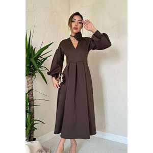 Vestido de Noche Marrón Satinado con Corte en A, Cuello en V, Cintura Imperio, Detalle de Rosas, Antiarrugas - Product Image 2